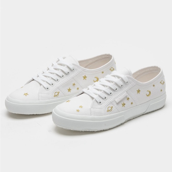 Shoes - NWT Superga White Gold Star Embroidered 2750 Sneaker Size 10